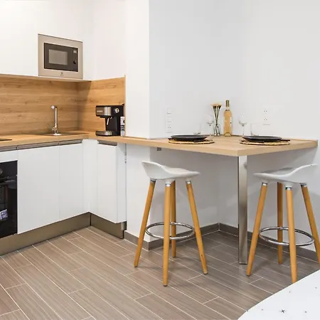 Joli Renove - Au Coeur De - Dt Apartment