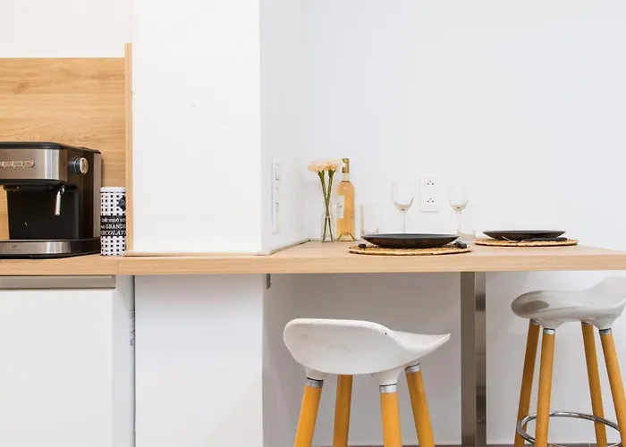 شقة Joli Renove - Au Coeur De - Dt مينتون